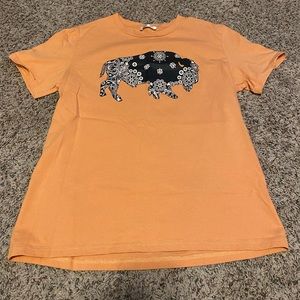 Buffalo T-shirt size Large